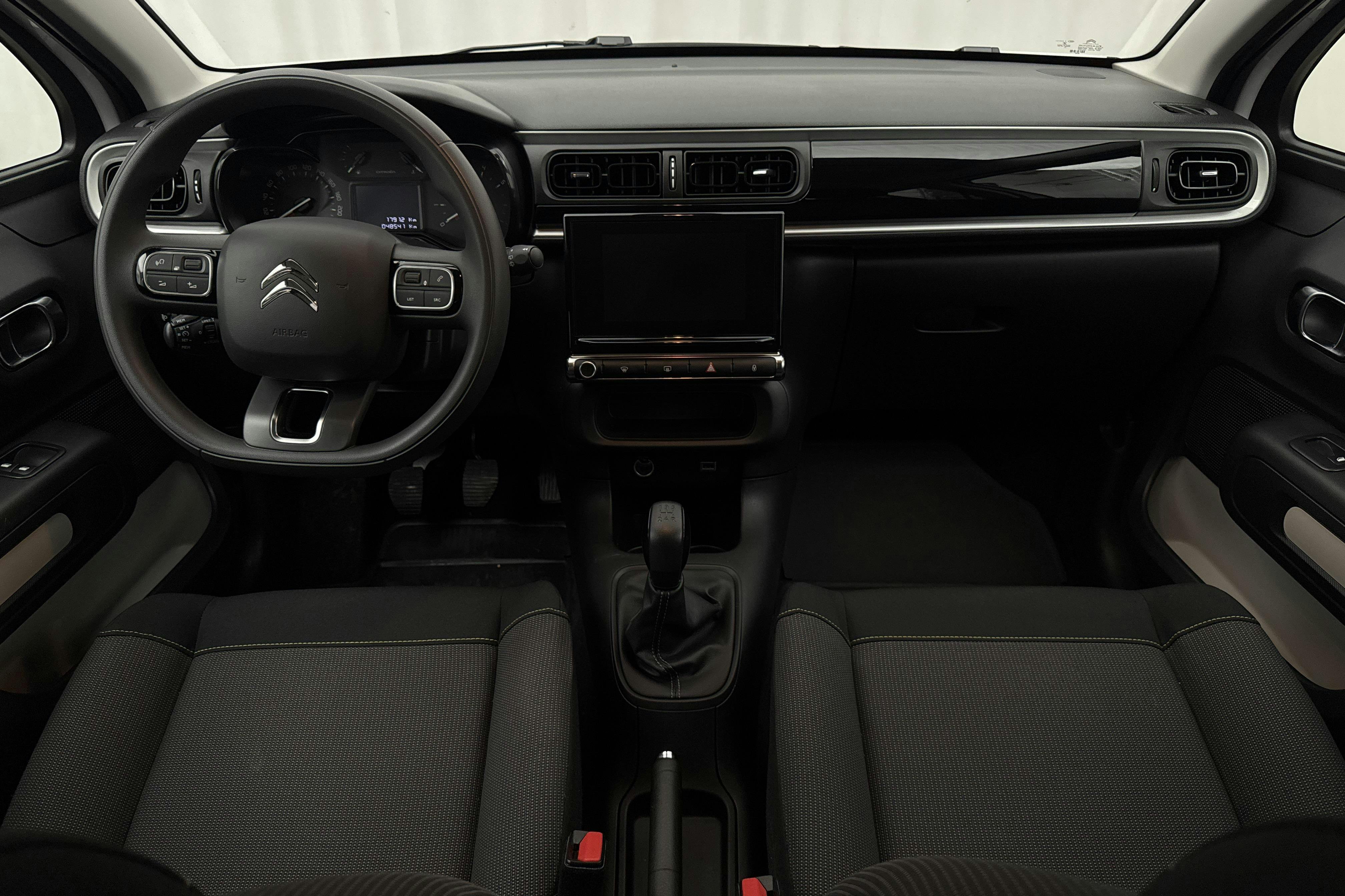 Vehicle Image 6