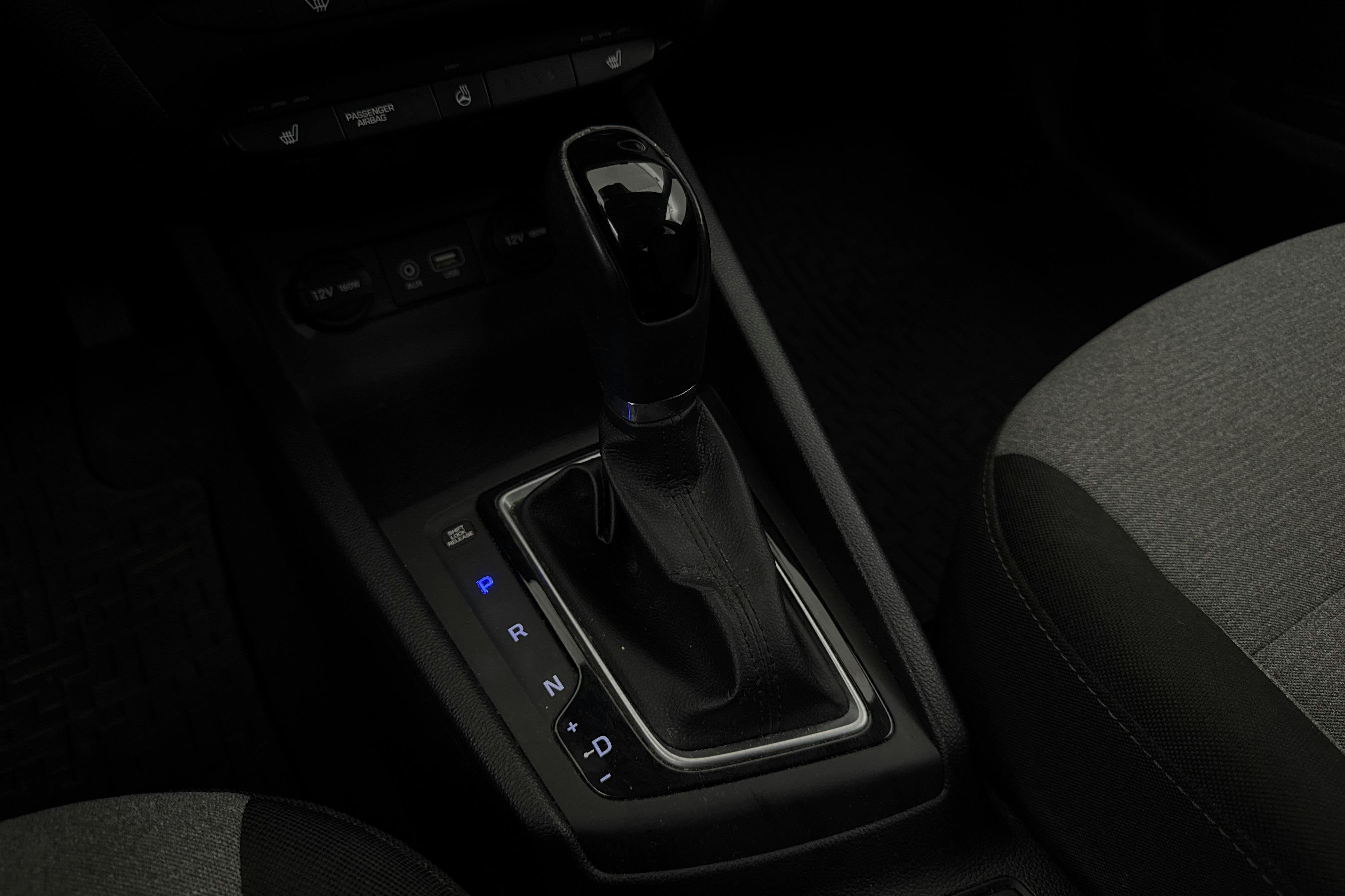 Vehicle Image 11