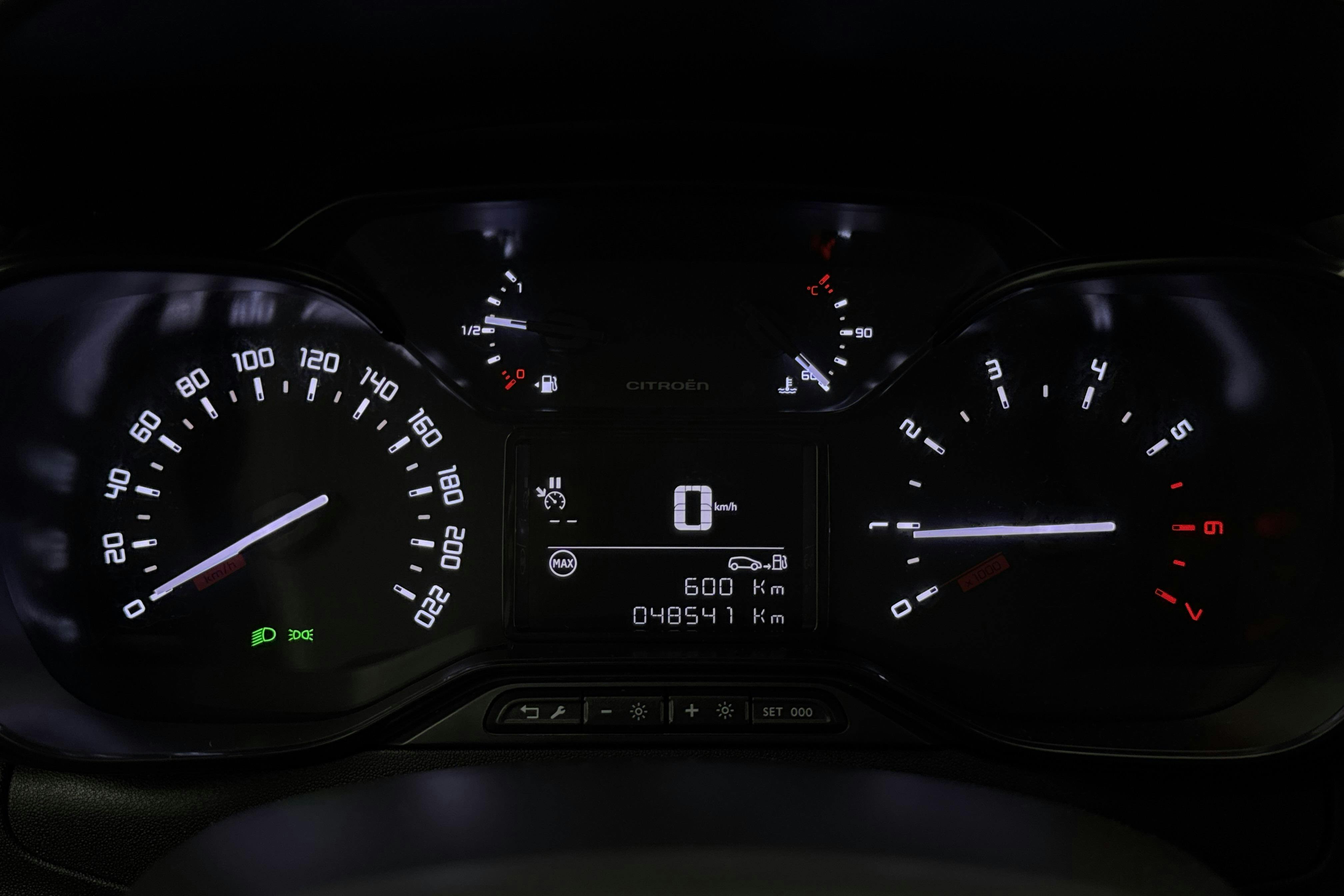 Vehicle Image 10