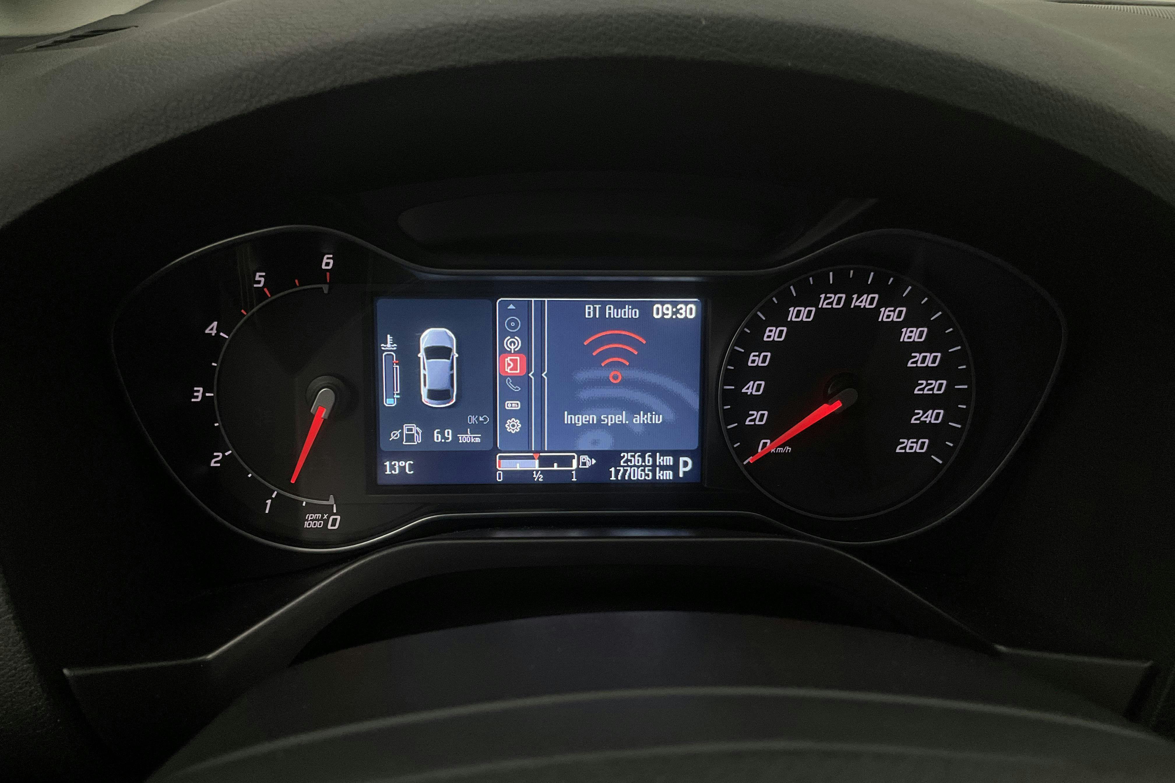 Vehicle Image 12