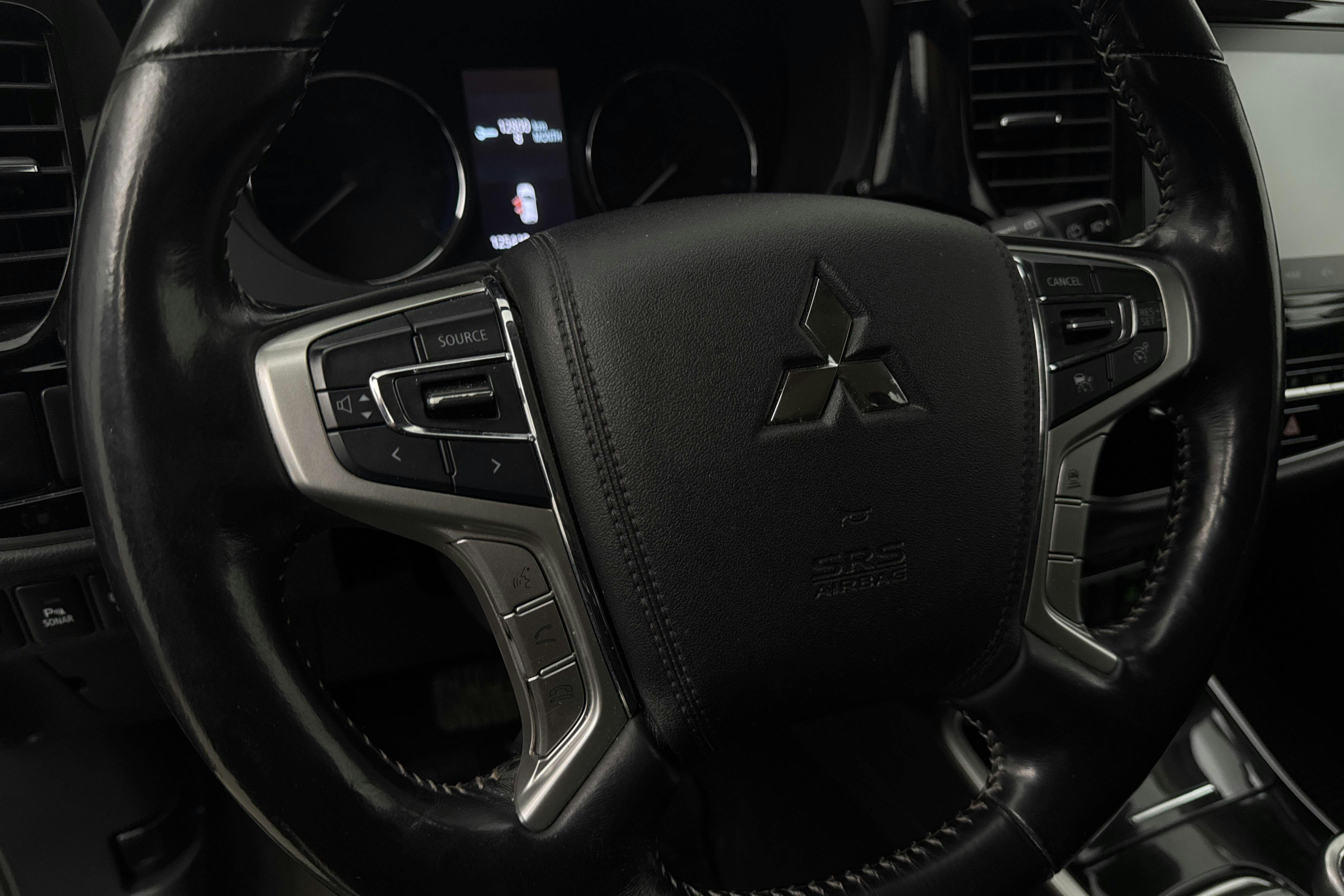 Vehicle Image 15