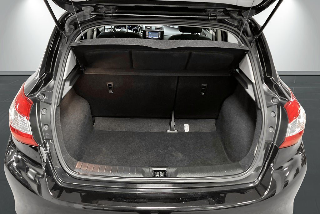 Vehicle Image 17