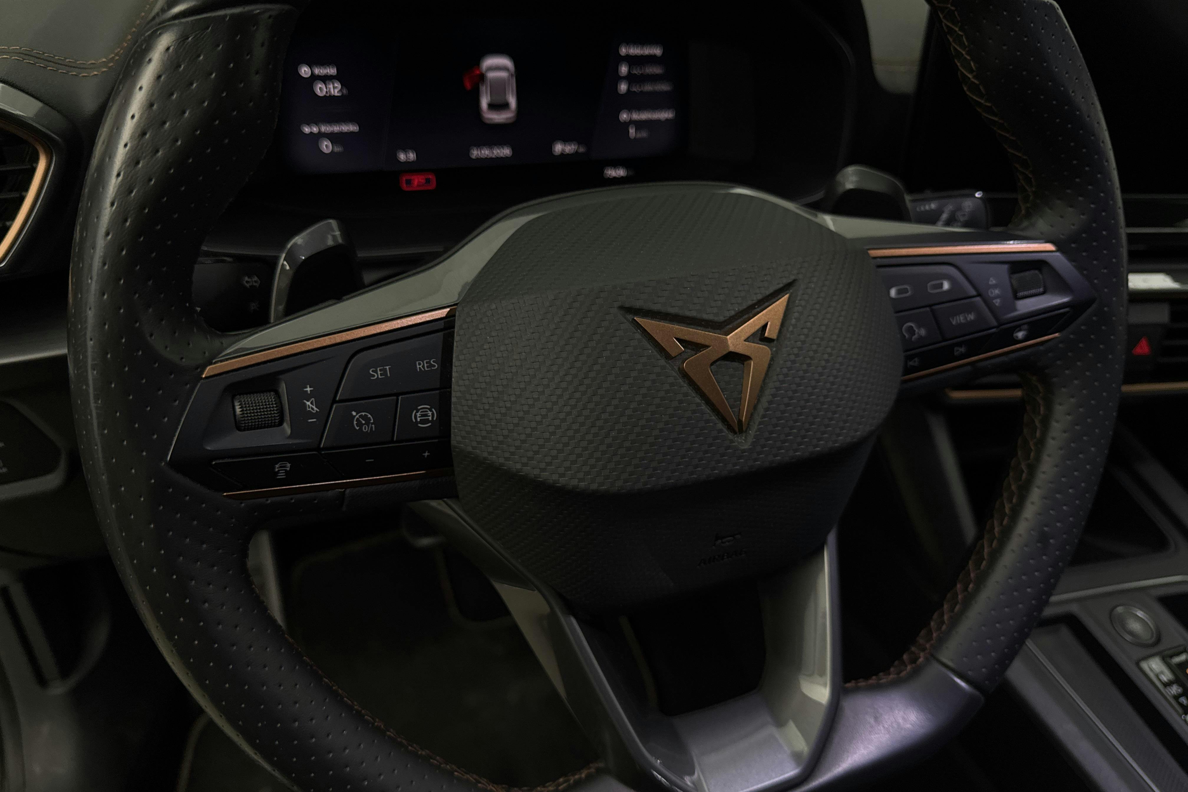 Vehicle Image 16