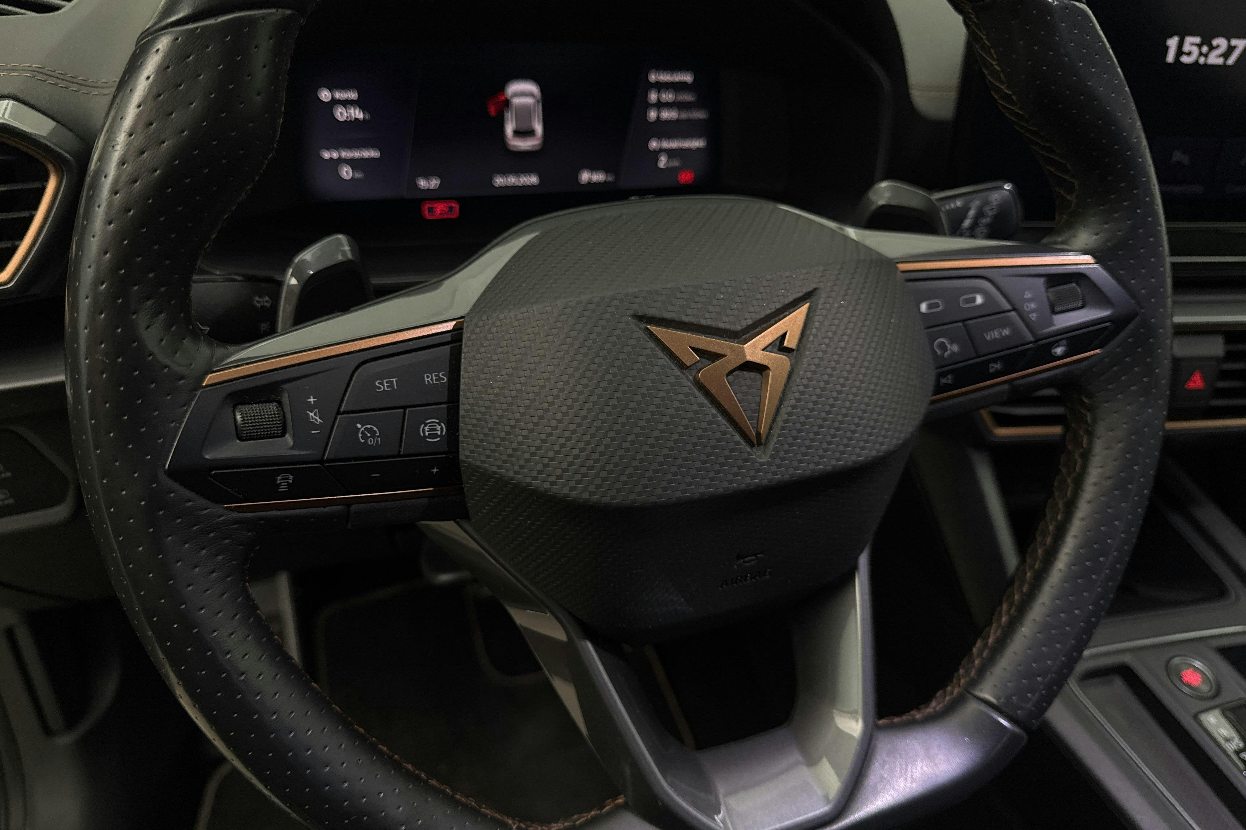 Vehicle Image 16