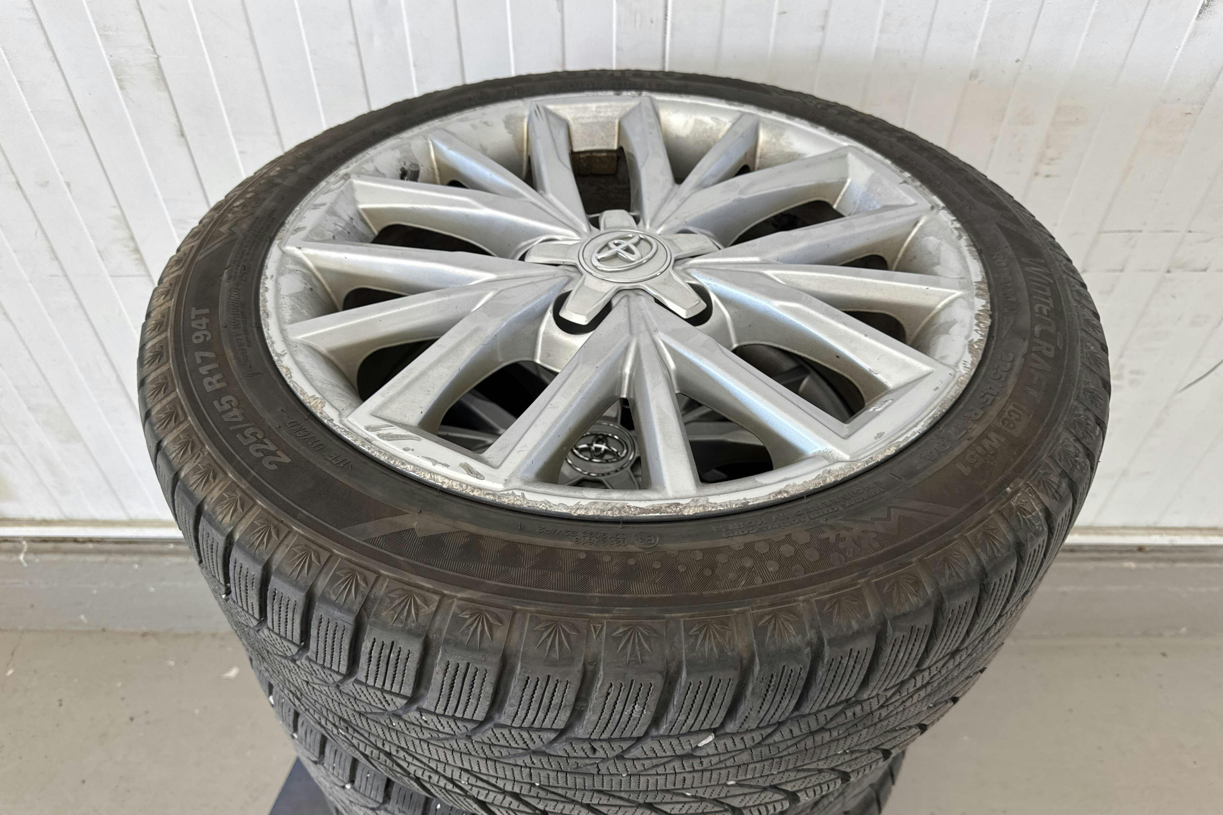 Vehicle Image 16
