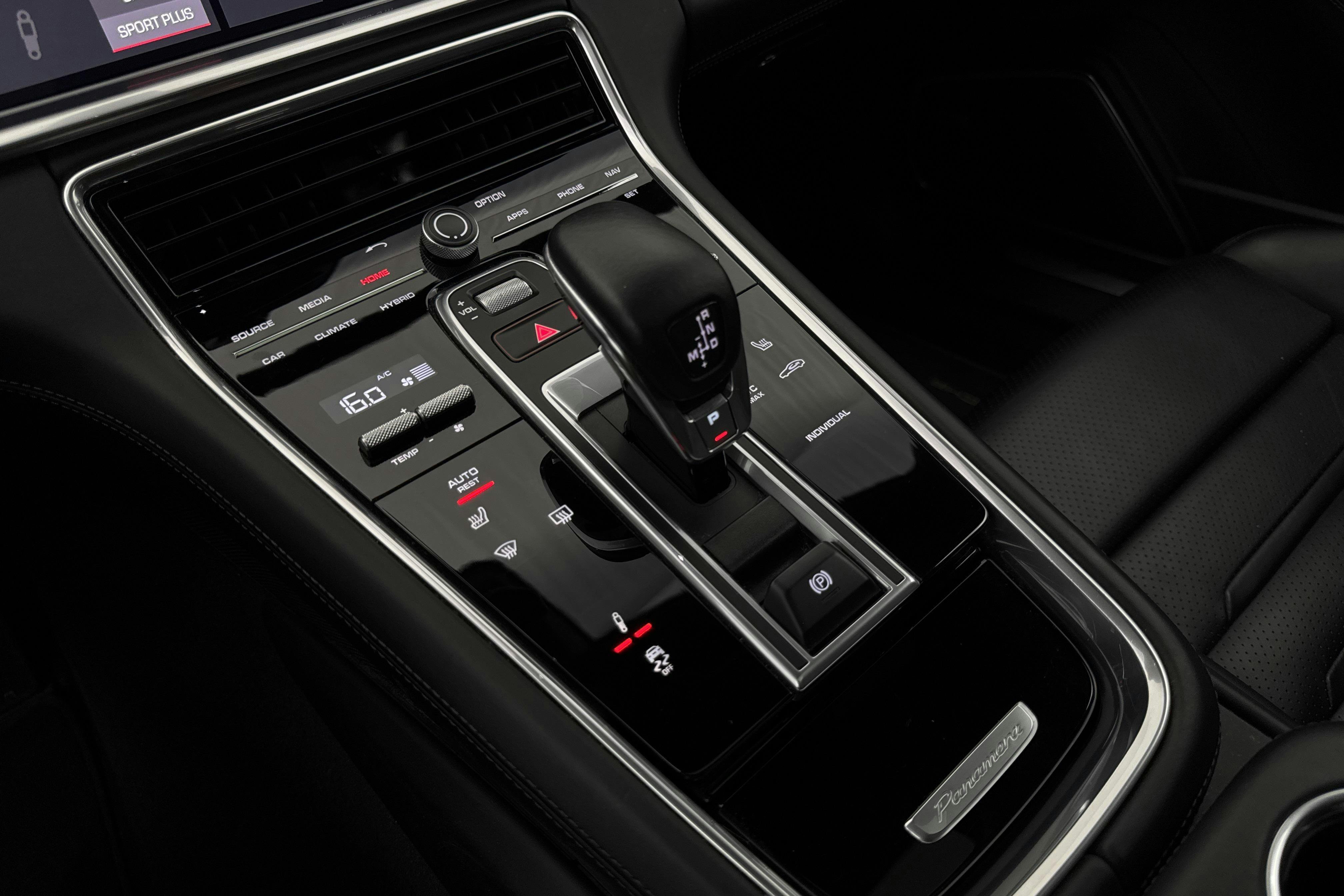 Vehicle Image 15
