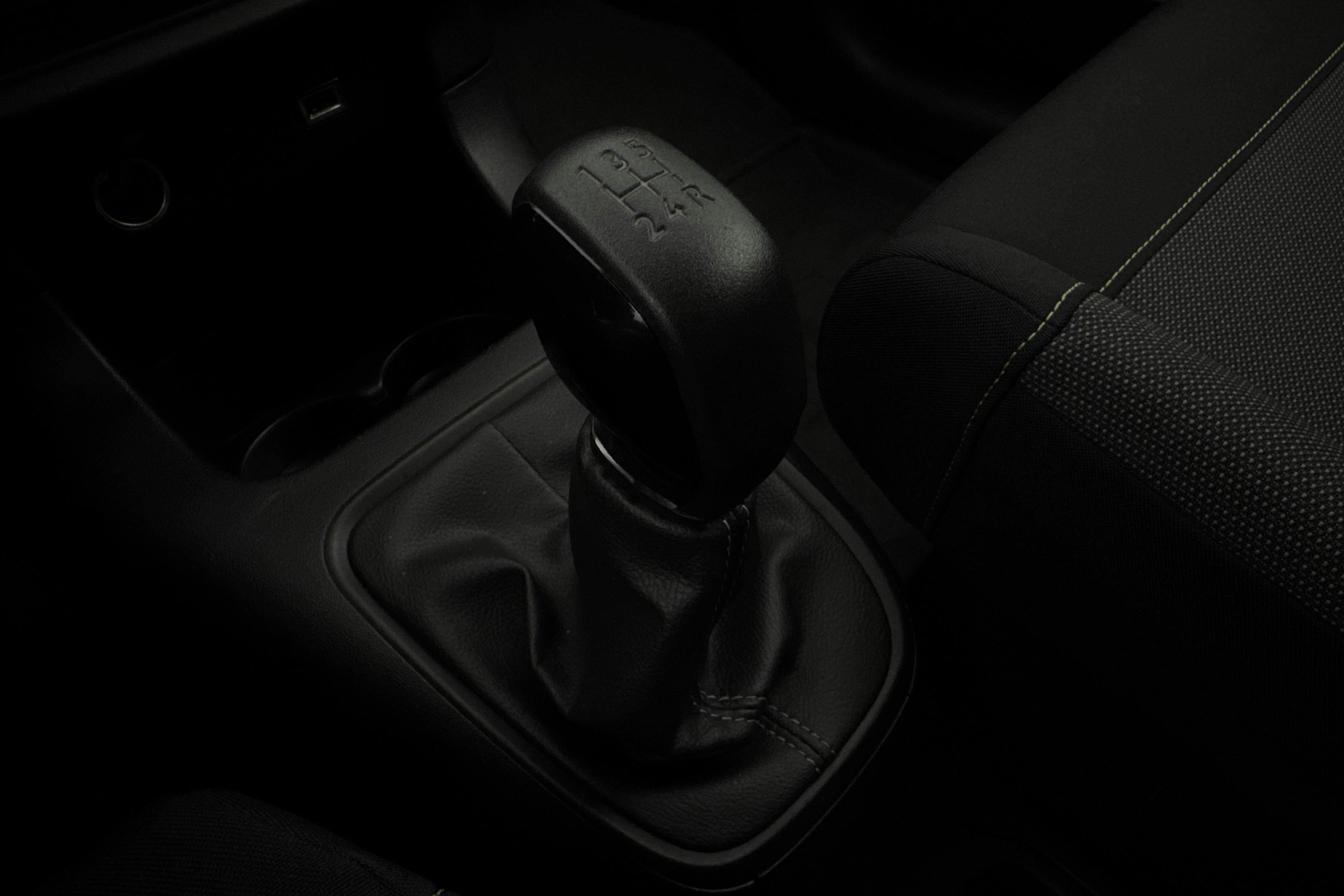 Vehicle Image 15