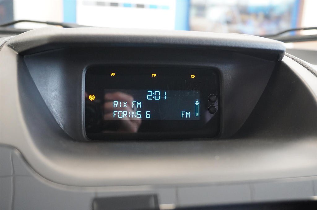 Vehicle Image 16