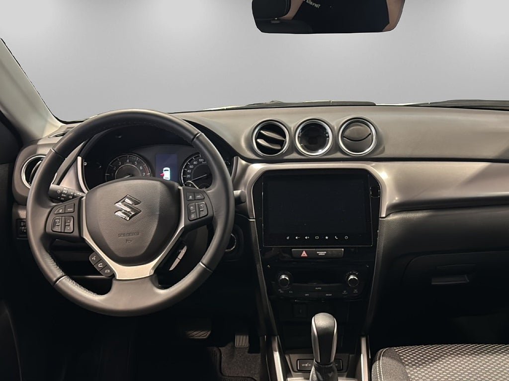 Vehicle Image 7