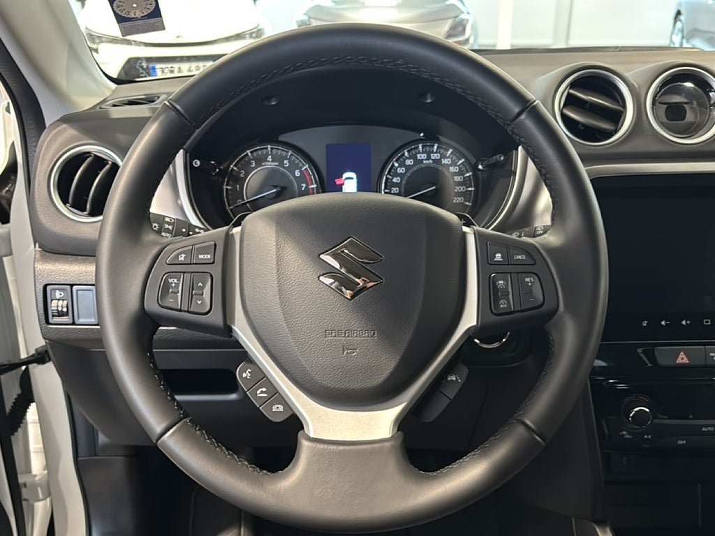 Vehicle Image 17