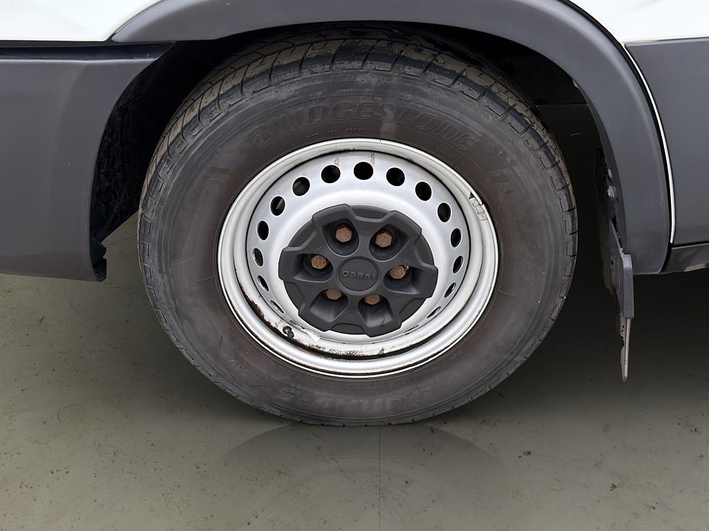 Vehicle Image 27