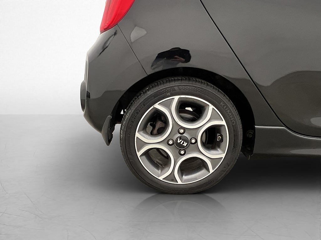 Vehicle Image 30