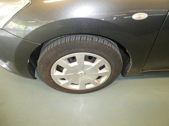 Vehicle Image 6
