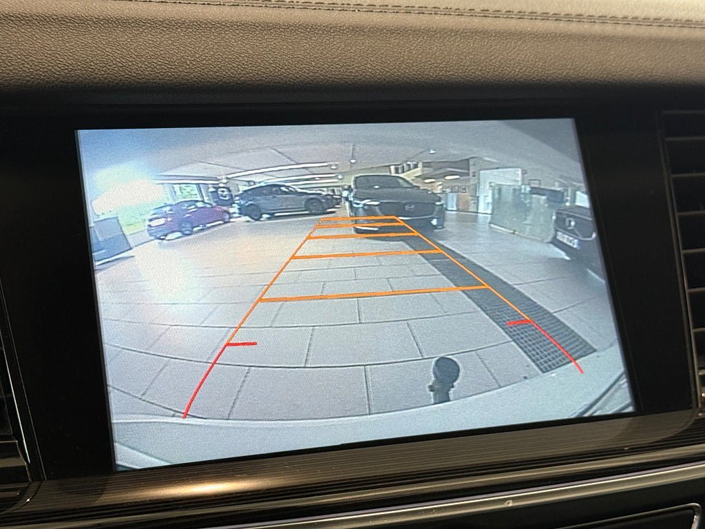 Vehicle Image 18