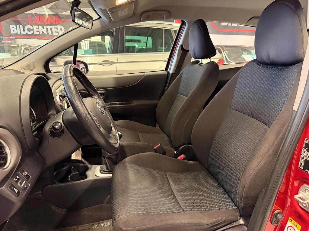 Vehicle Image 11