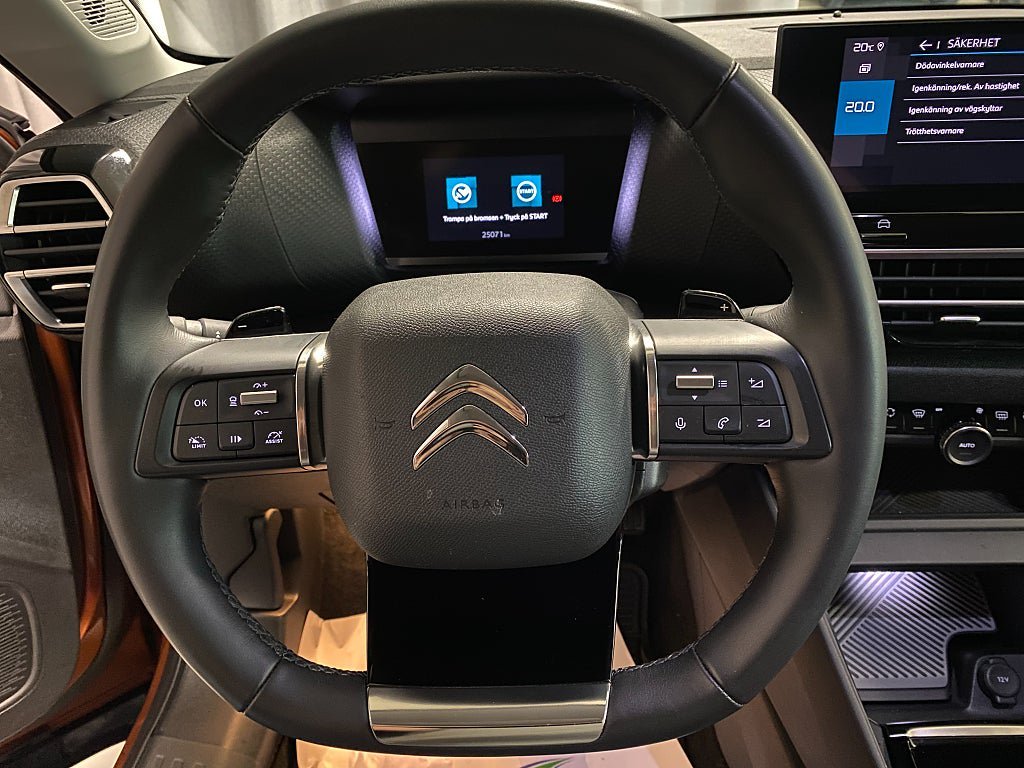 Vehicle Image 22
