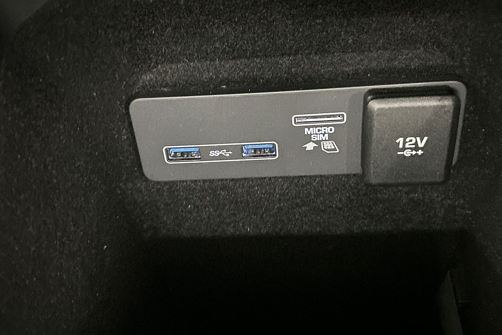 Vehicle Image 25