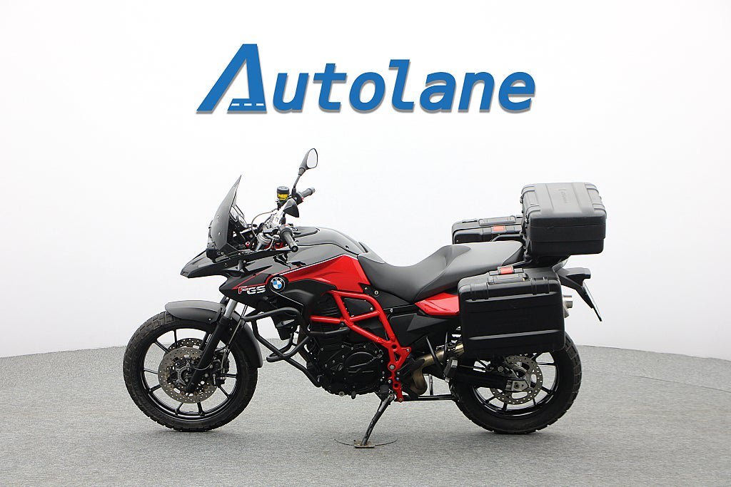 Vehicle Image 9