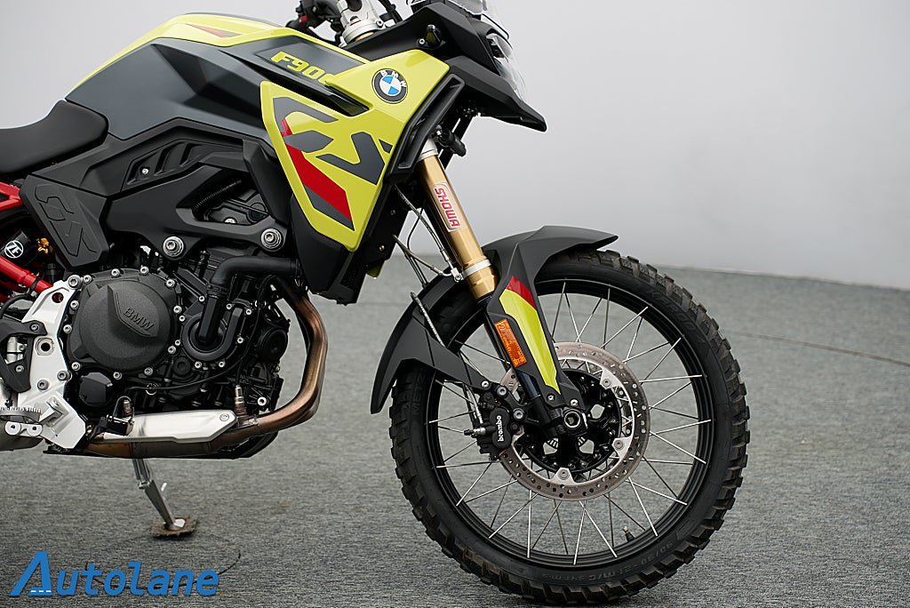 Vehicle Image 12