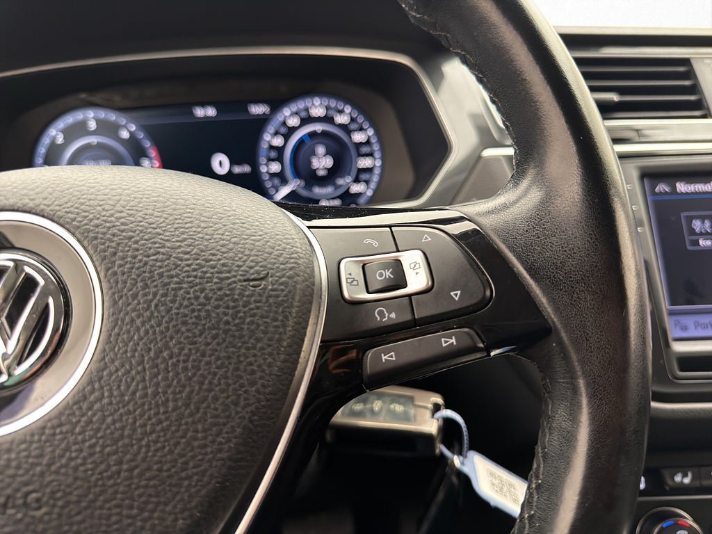 Vehicle Image 28