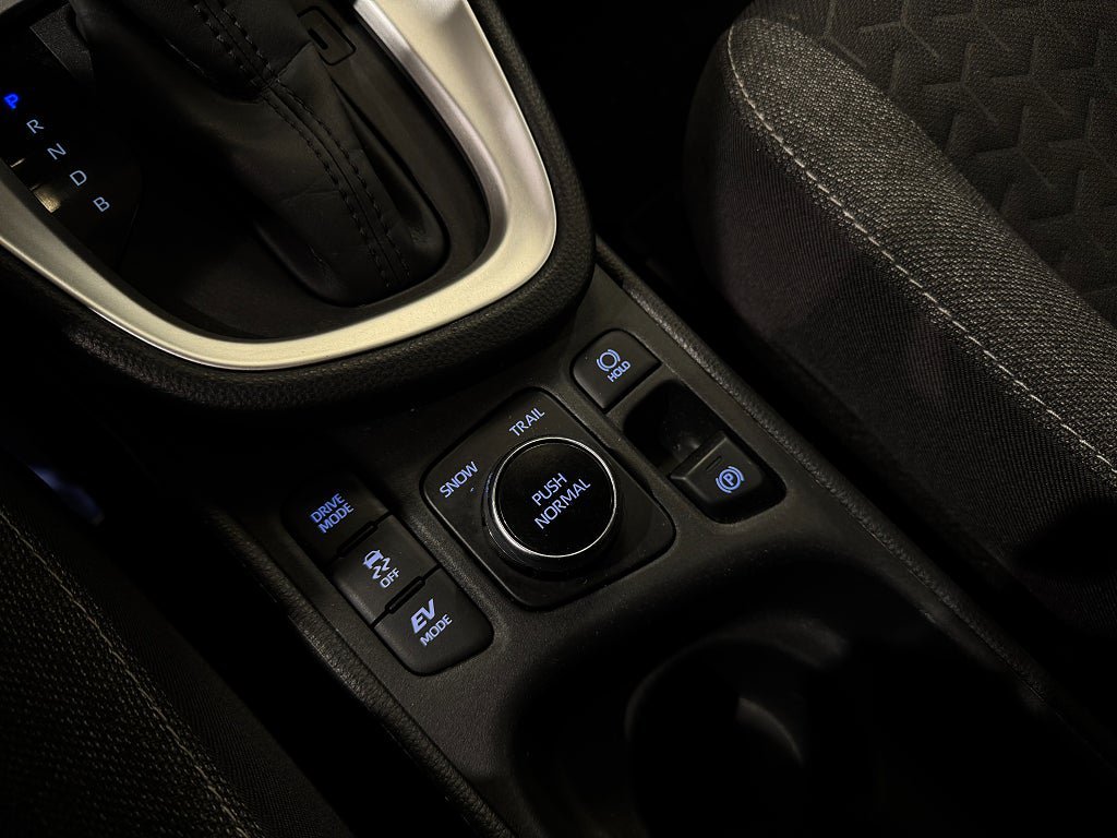 Vehicle Image 16