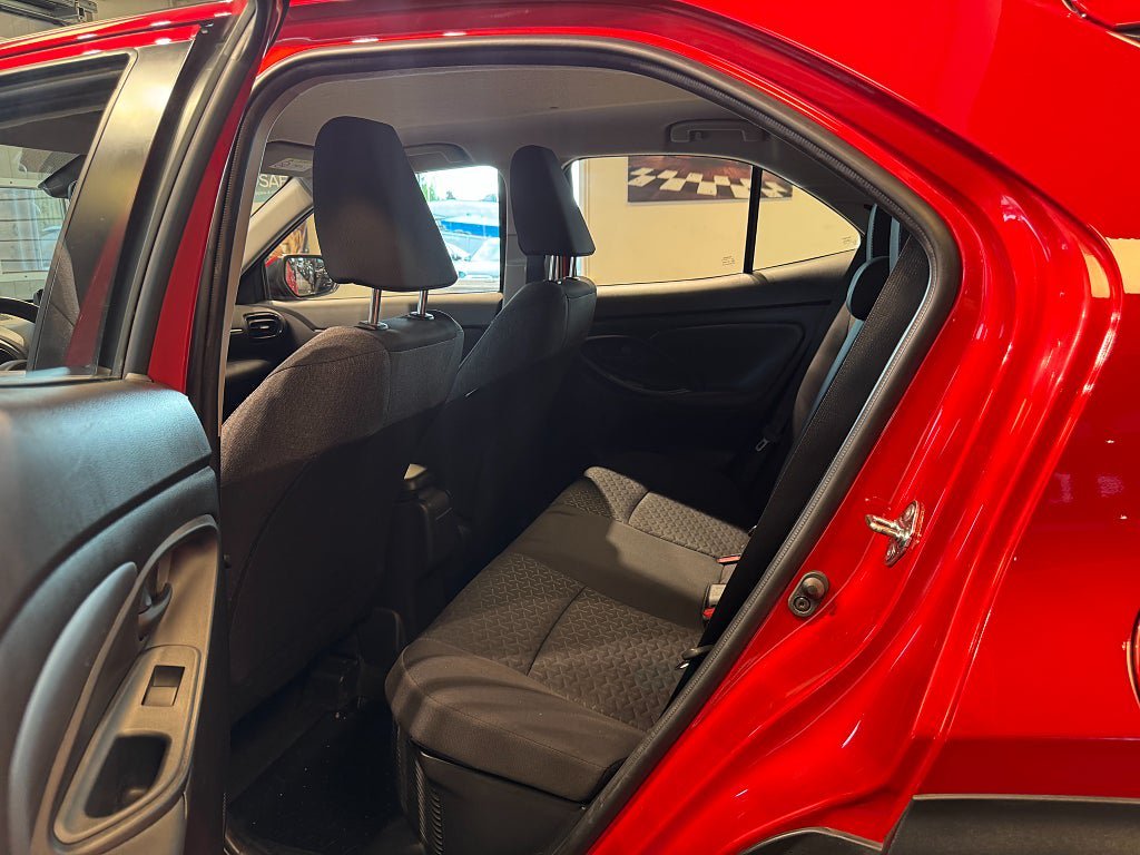 Vehicle Image 23