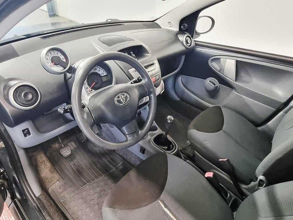Vehicle Image 7