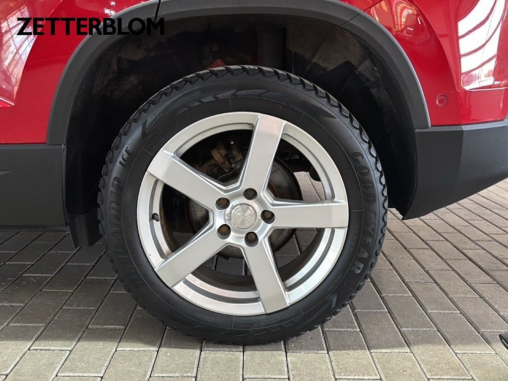 Vehicle Image 13