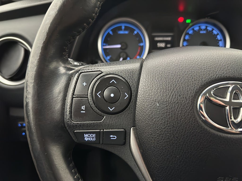 Vehicle Image 17