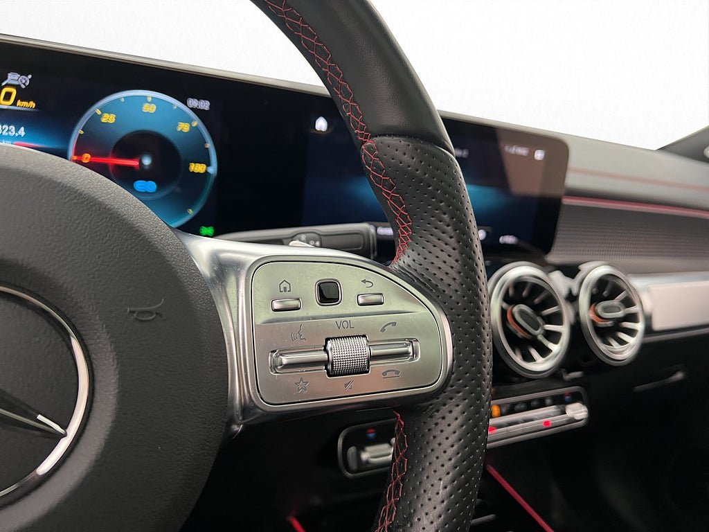Vehicle Image 27