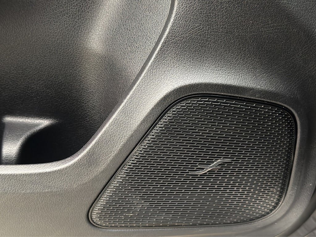 Vehicle Image 29