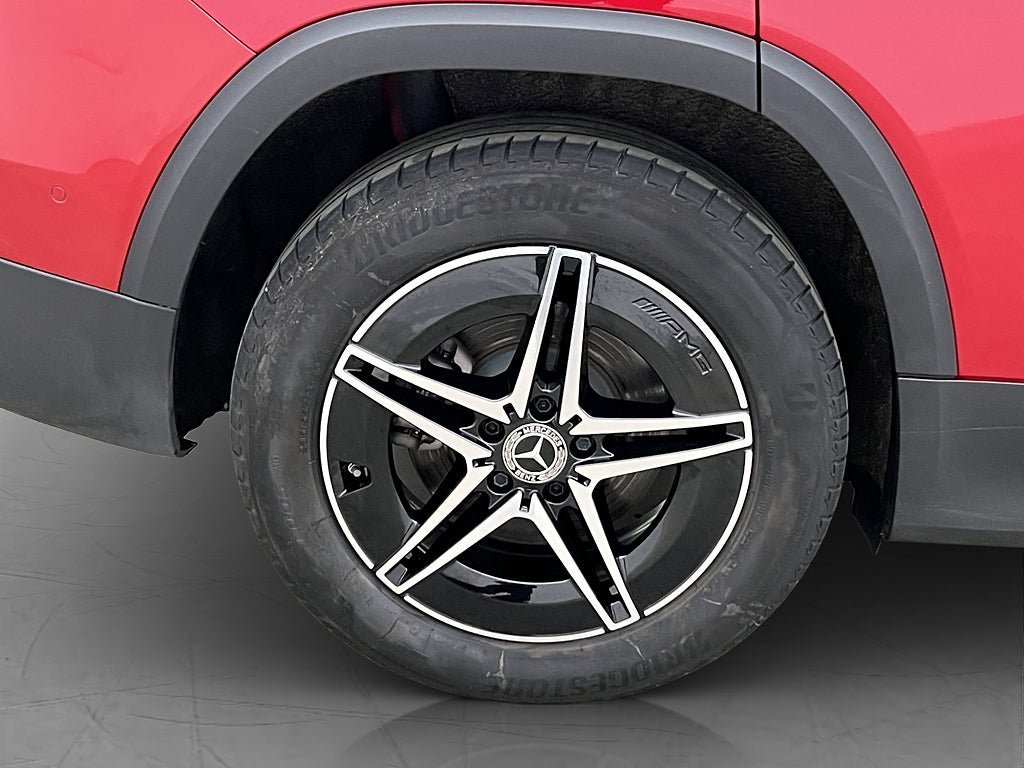 Vehicle Image 35