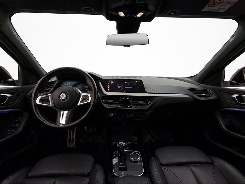 Vehicle Image 12