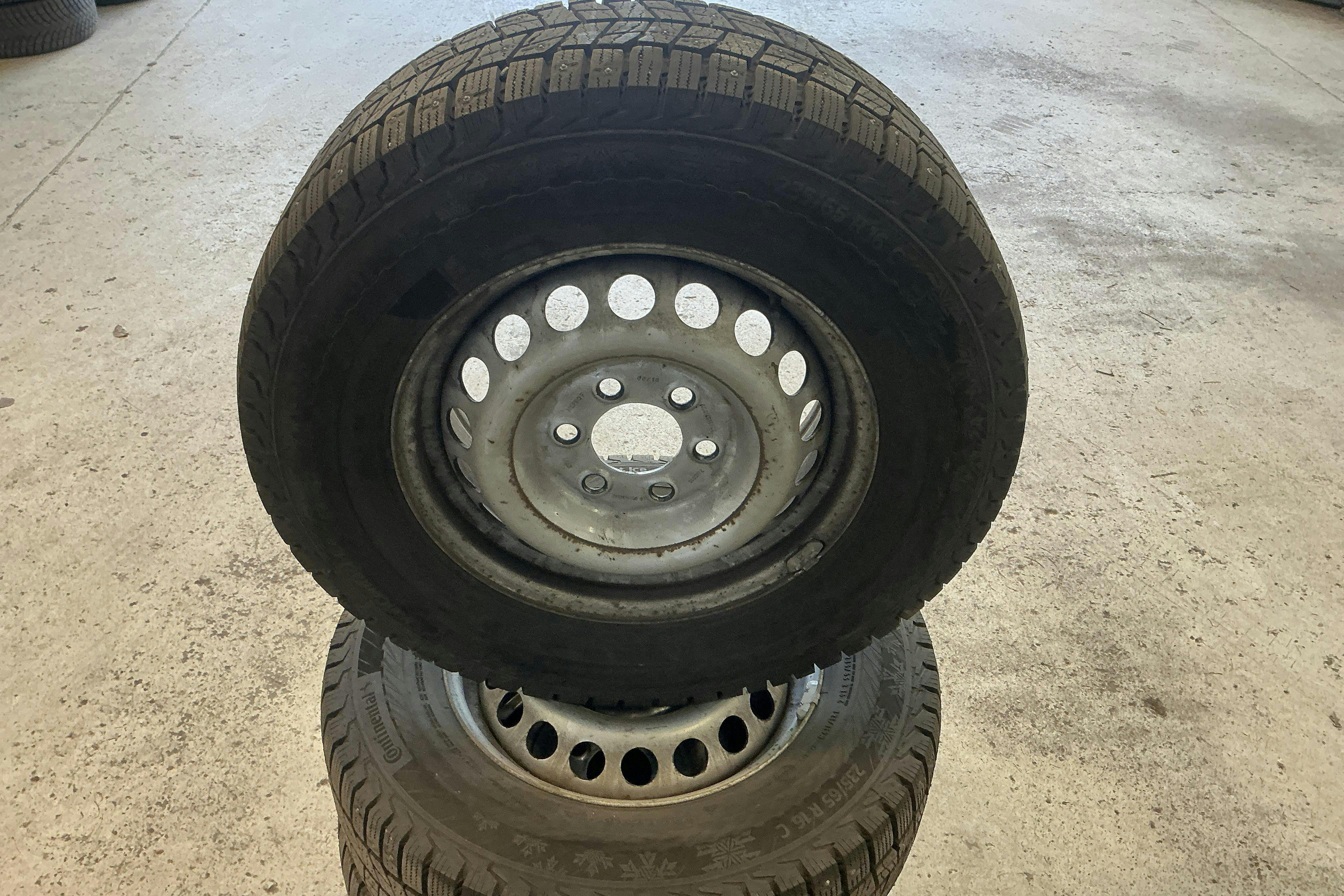 Vehicle Image 15