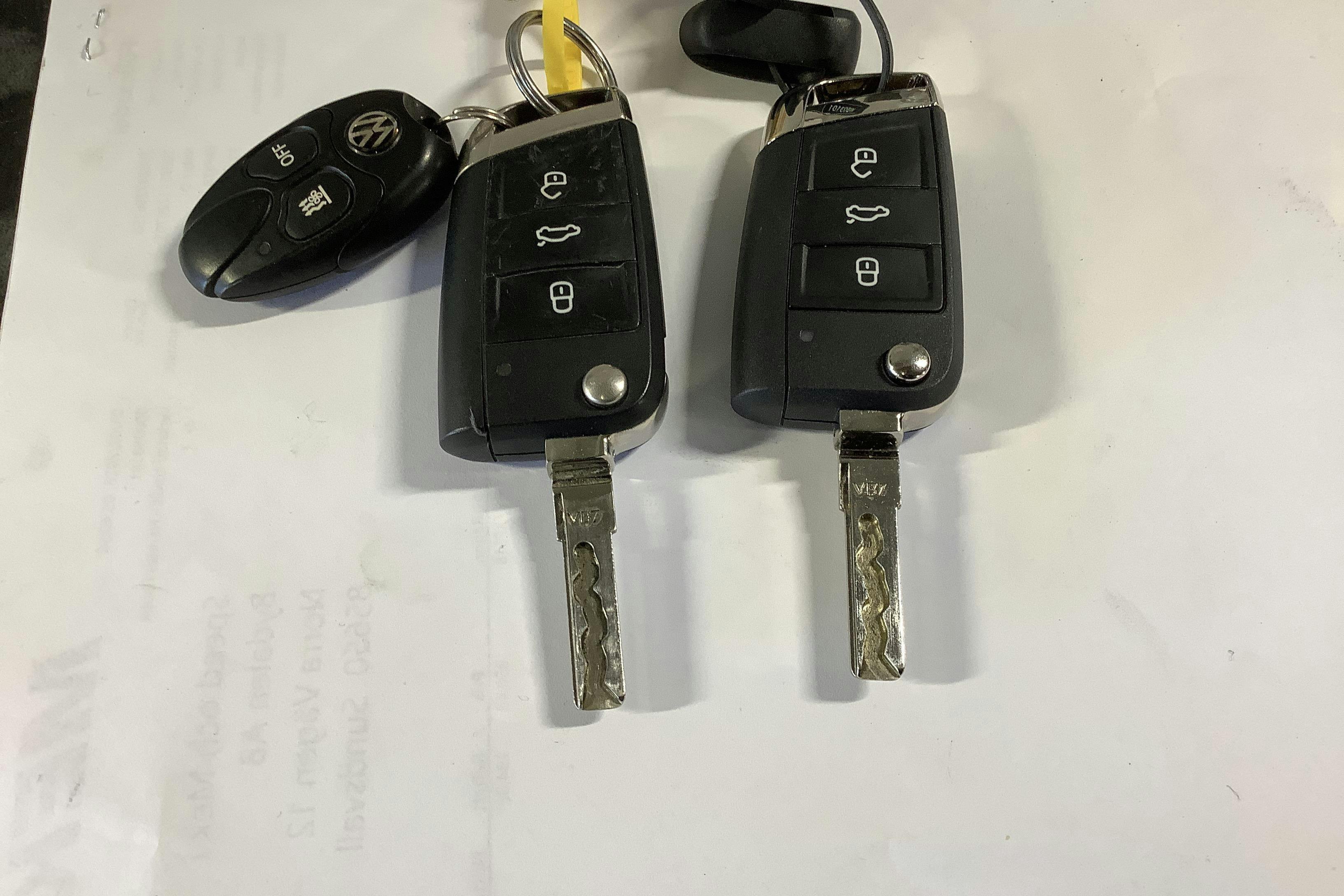 Vehicle Image 16