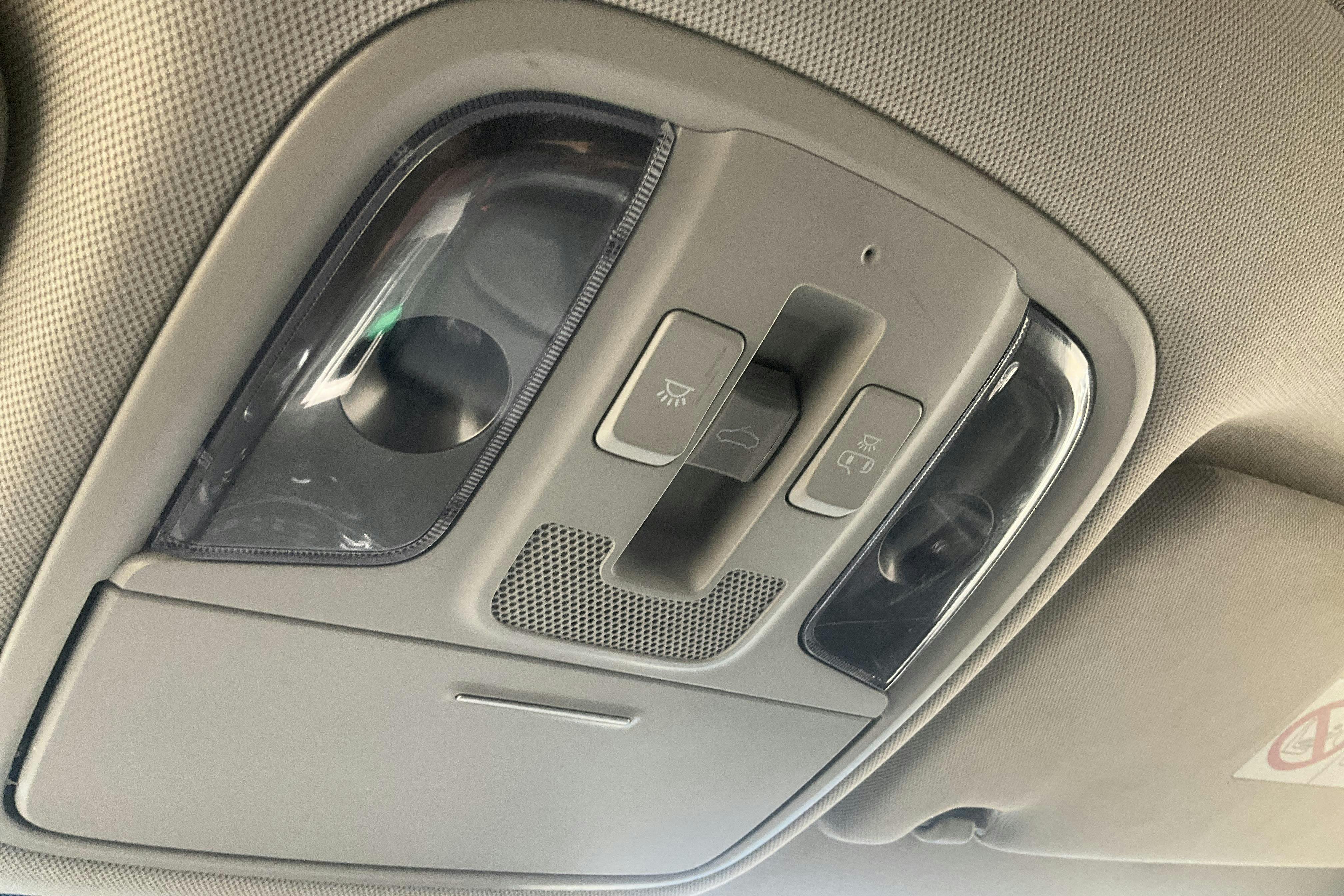 Vehicle Image 21
