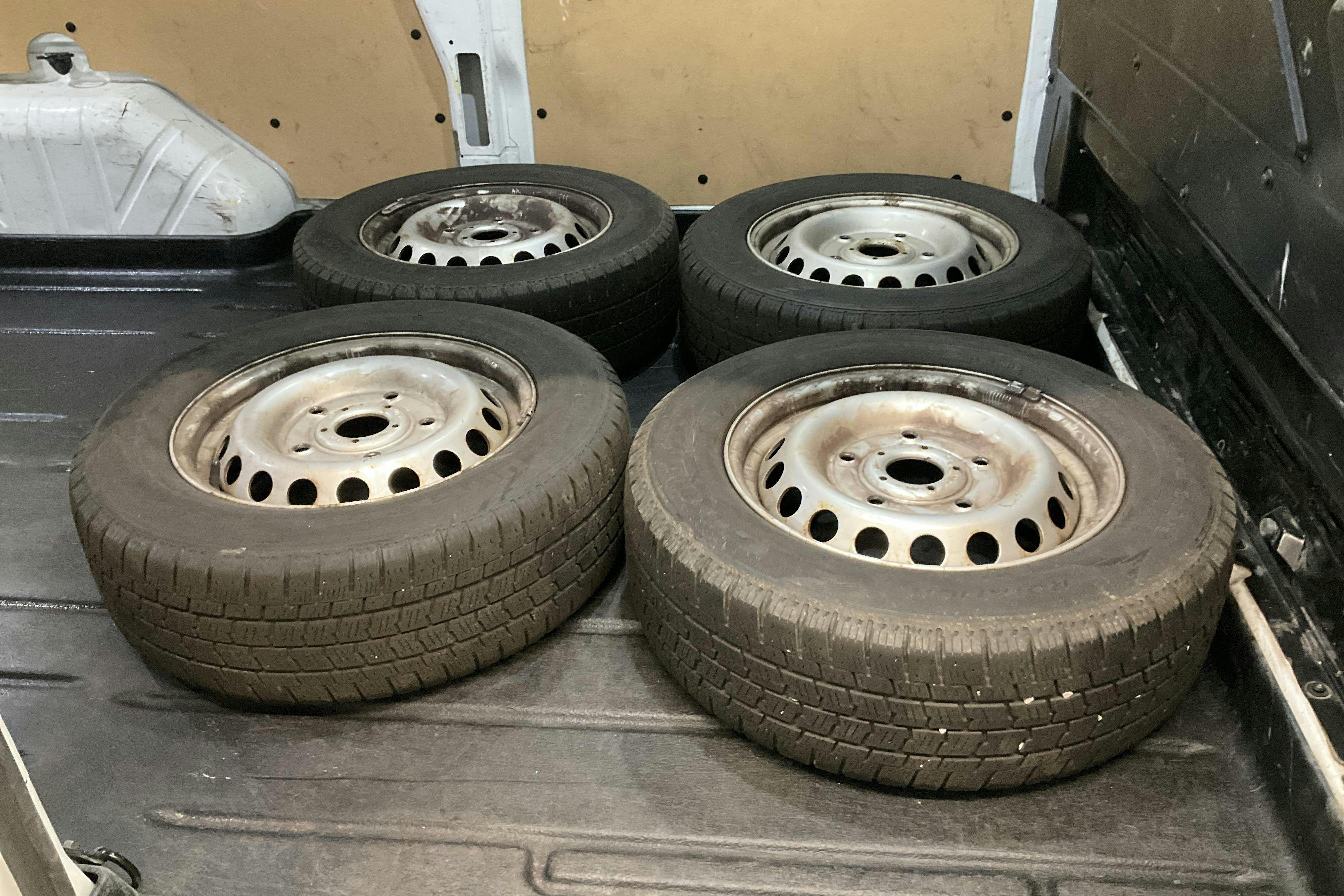 Vehicle Image 13
