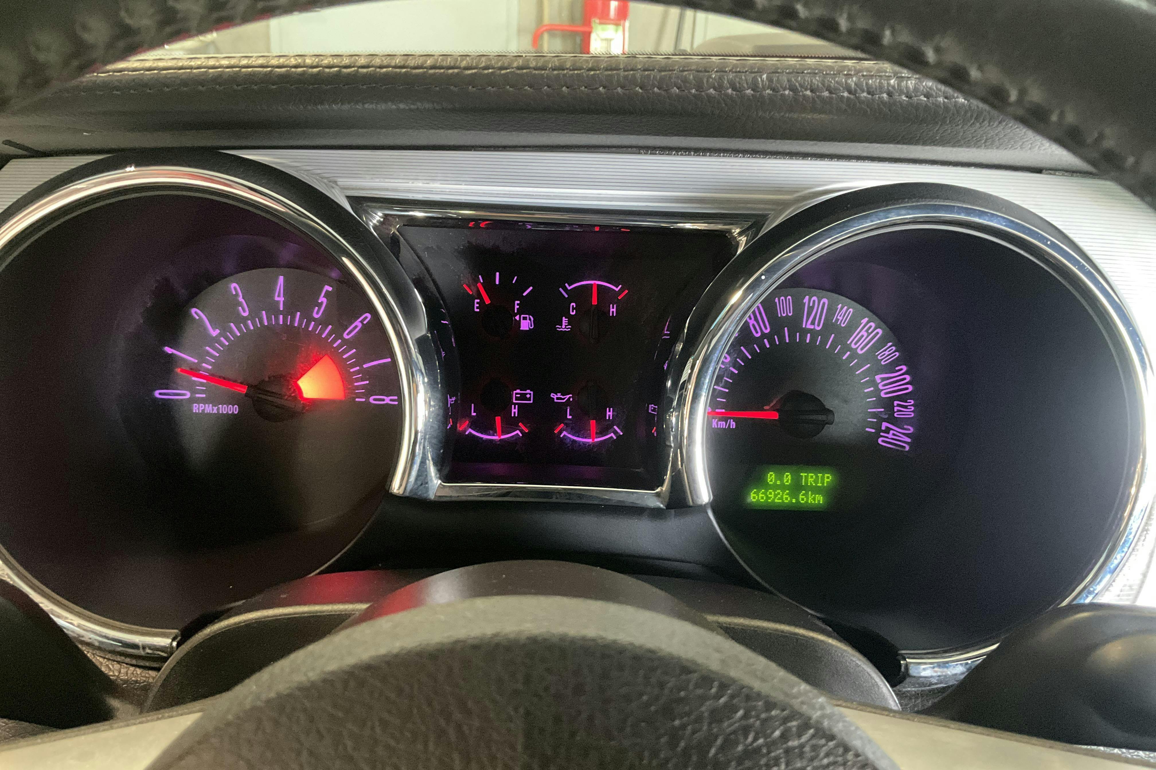 Vehicle Image 15