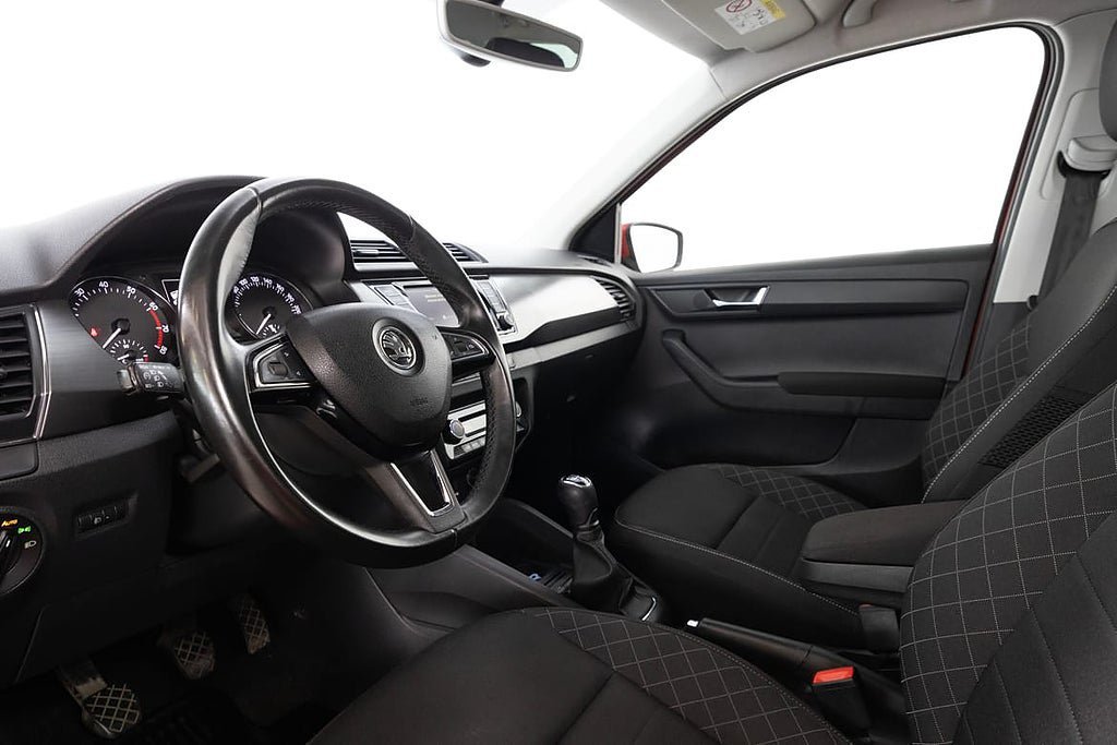Vehicle Image 16