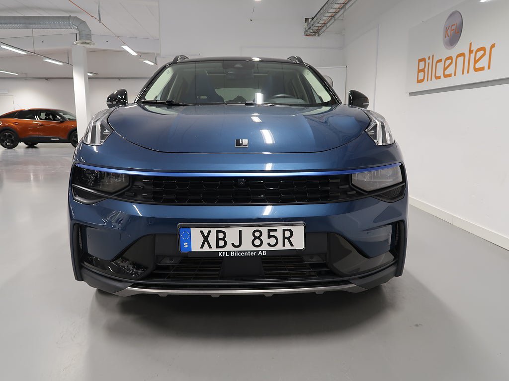 Vehicle Image 10