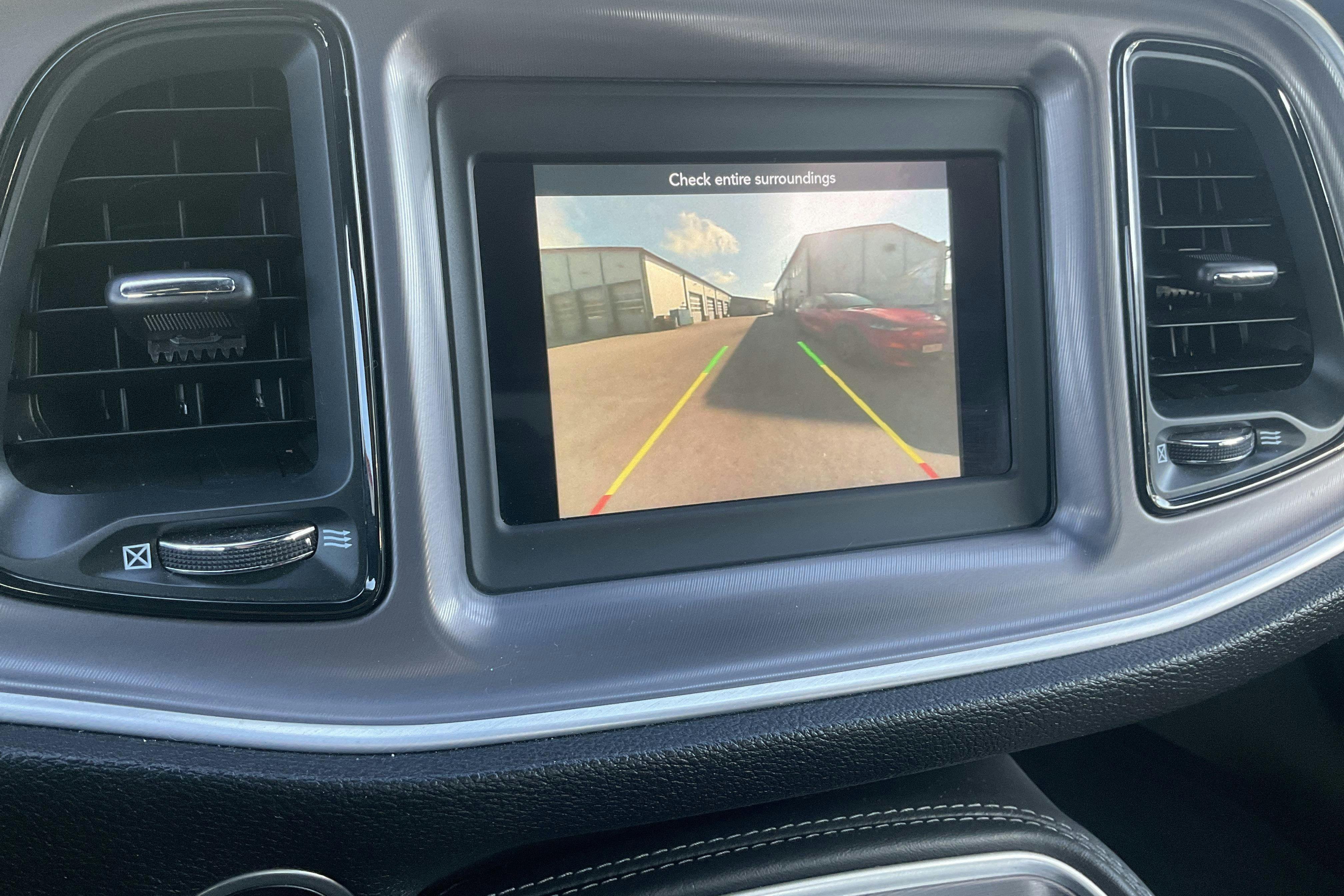 Vehicle Image 16