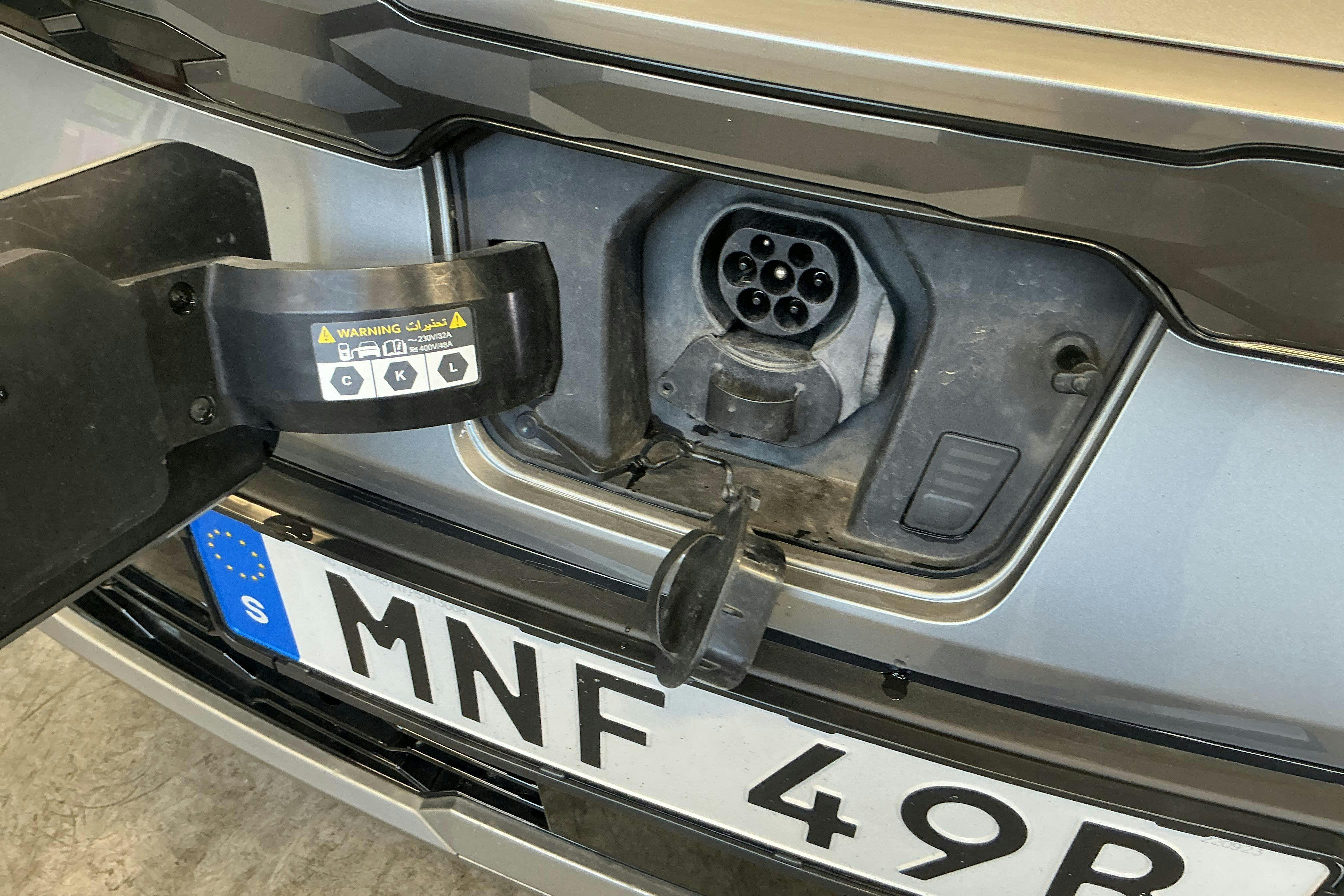 Vehicle Image 16