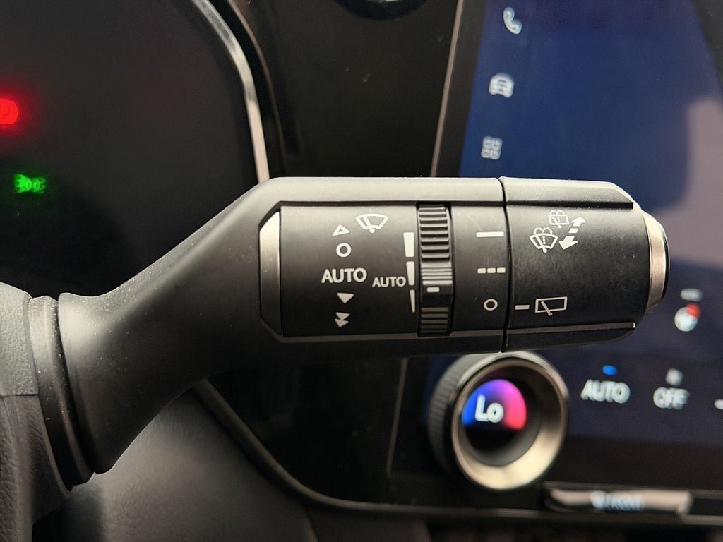 Vehicle Image 33