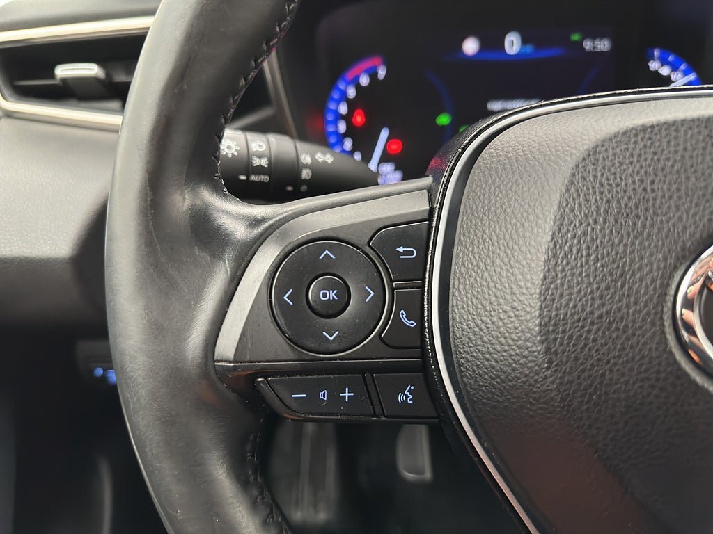 Vehicle Image 12
