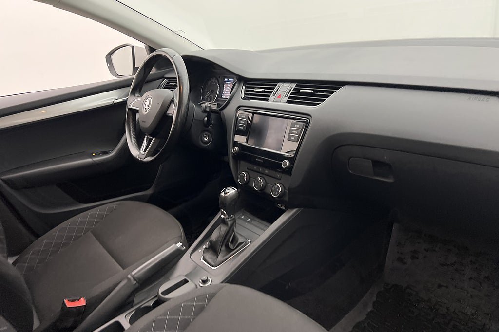 Vehicle Image 26