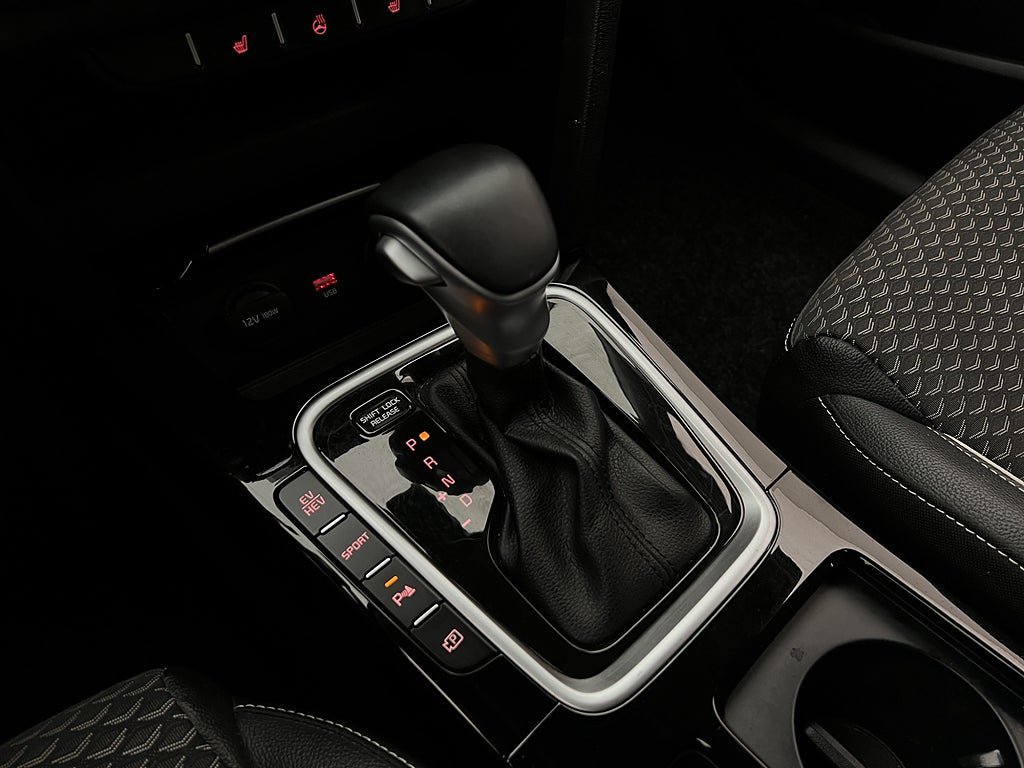 Vehicle Image 23