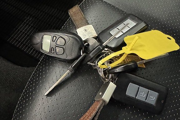 Vehicle Image 13