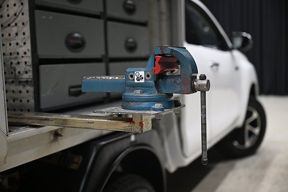 Vehicle Image 11
