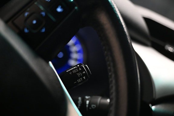 Vehicle Image 32