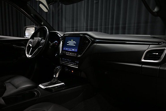 Vehicle Image 32